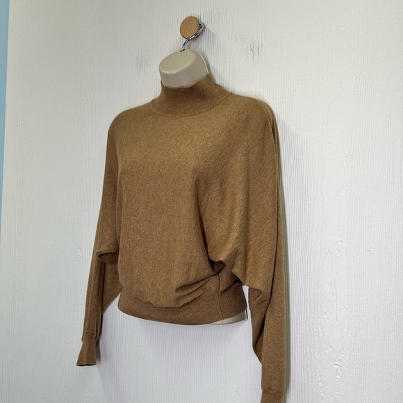 H&M - Tan Mock Neck Bat Wing Long Sleeve Lightweight Comfortable Sweater SZ XS - Picture 5 of 11